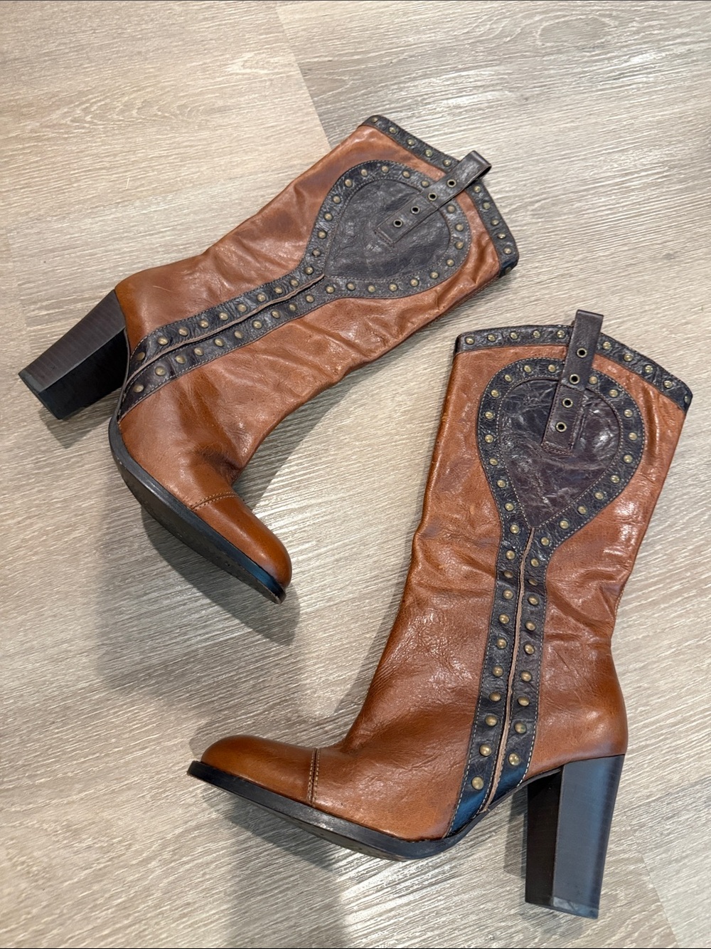 Kenneth Cole "Going Studly" Brown
Leather Boots size 8.5